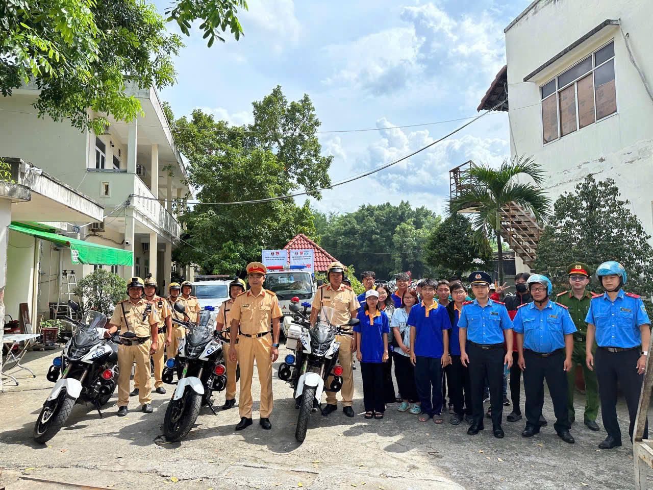 CSGT Công an các tỉnh ra quân bảo đảm ATGT dịp nghỉ lễ Quốc khánh 2/9 và khai giảng năm học mới