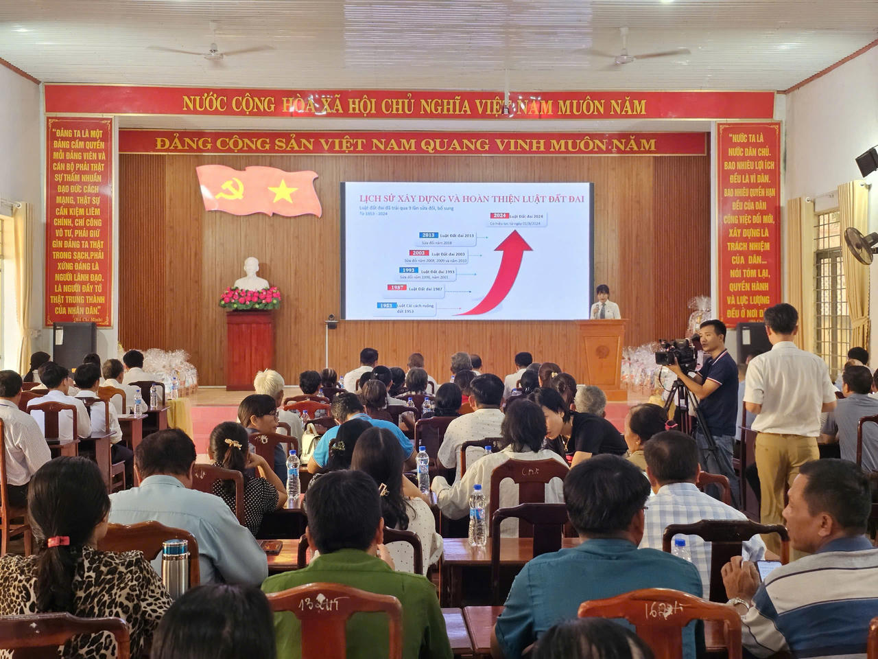 Đoàn Luật sư tỉnh Bình Phước tuyên truyền, trợ giúp pháp lý miễn phí cho người dân