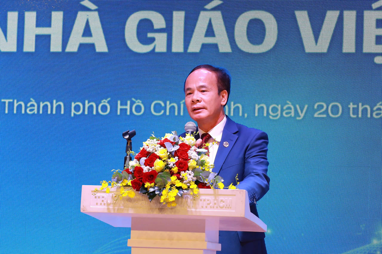 Trường Đại học Luật TP. HCM gặp mặt tri ân quý Thầy, Cô giáo