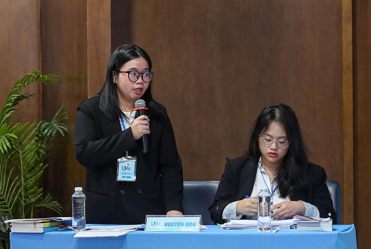 Trường Đại học Luật TP HCM đoạt giải nhất cuộc thi Phiên tòa giả định - VMoot 2024