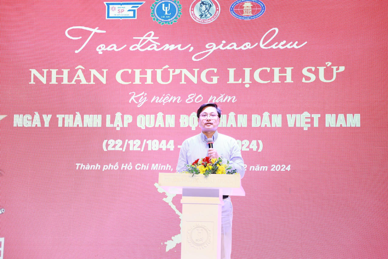 “Nhân chứng lịch sử” kể chuyện thời kháng chiến hào hùng cho sinh viên