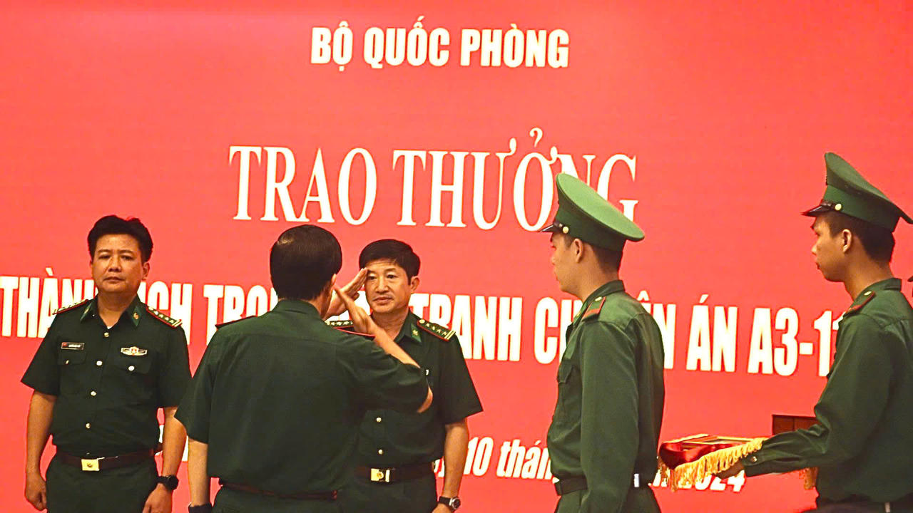 Bộ Tư lệnh BĐBP trao thưởng thành tích trong 2 chuyên án đấu tranh chống tội phạm ma túy