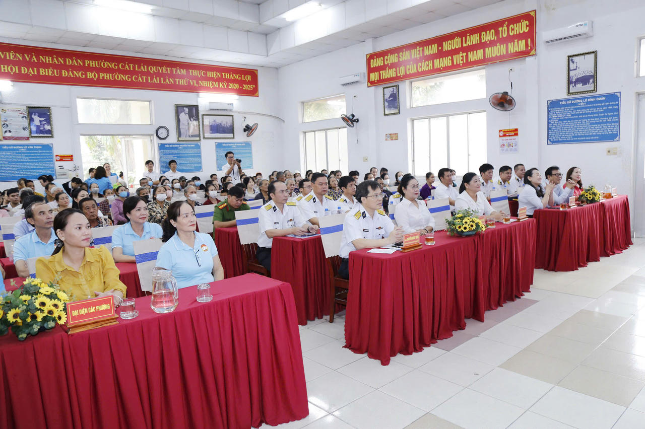 Tân cảng Sài Gòn chăm lo Tết cho người nghèo TP Thủ Đức