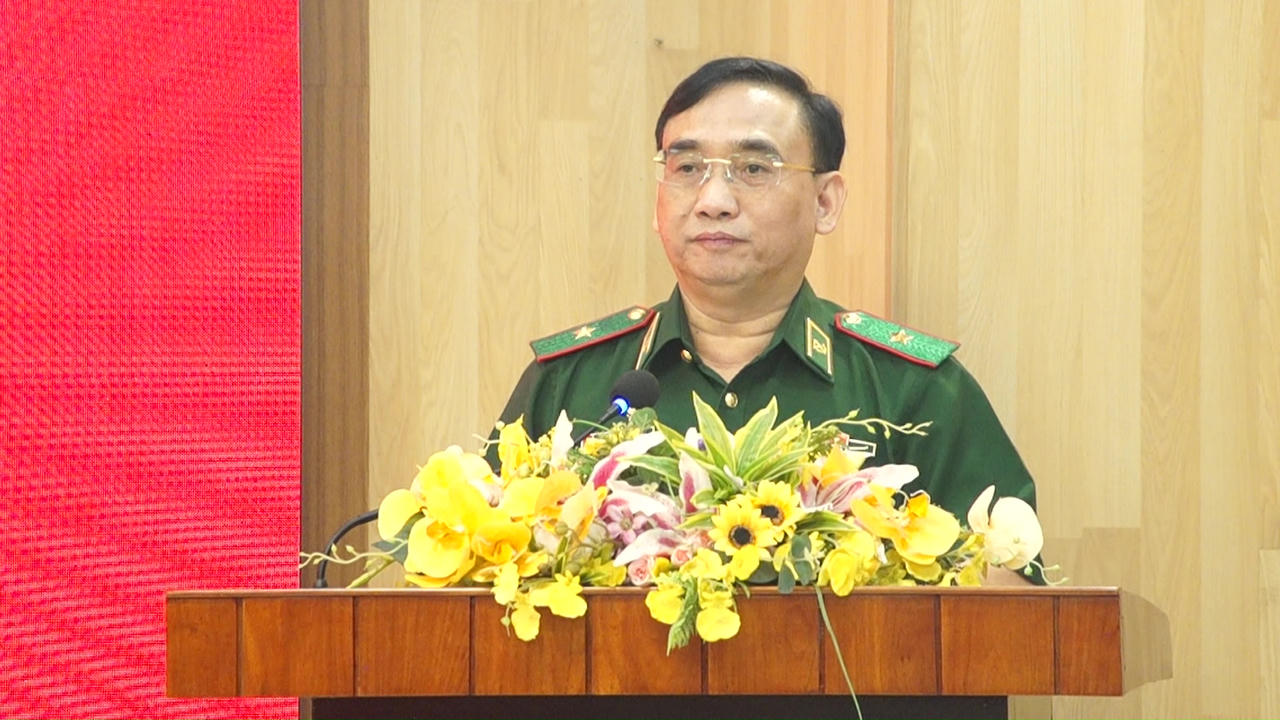 Trao thưởng thành tích xuất sắc của BĐBP trong chống buôn lậu, chống vận chuyển trái phép vàng qua biên giới