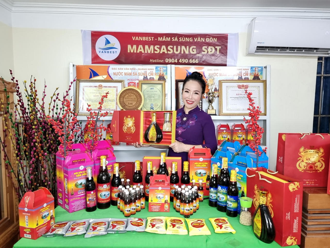 Người giữ lửa cho thương hiệu 'Nước mắm sá sùng Vân Đồn Vanbest'