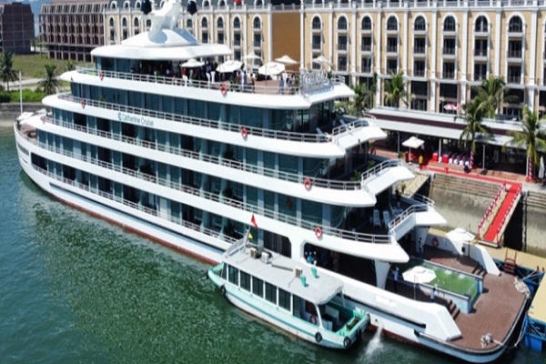 Công ty CP tập đoàn Halo Eco khai trương du thuyền 6 sao Catherine trên Vịnh Hạ Long