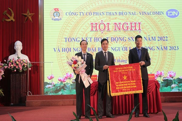 Công ty Than Đèo Nai duy trì tốt hiệu quả sản xuất kinh doanh và chăm lo người lao động