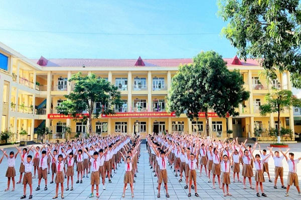 Quảng Ninh hân hoan mừng ngày lễ trọng đại