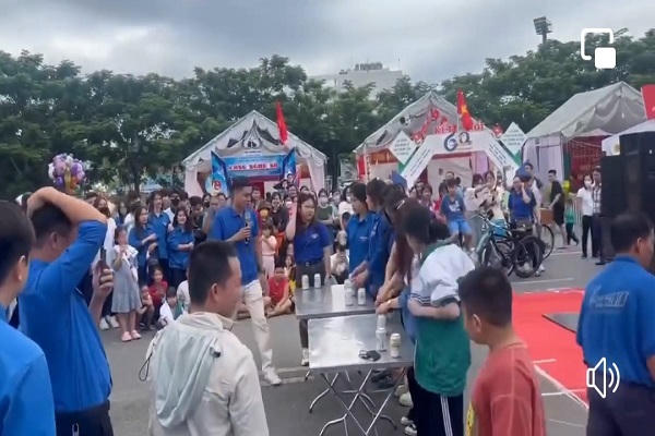 Quảng Ninh thông tin sự việc học sinh cấp 3 thi uống bia tại Hội trại Uông Bí