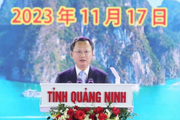 Khoảng 10.000 đại biểu, nhân dân và du khách, dự Khai mạc Lễ hội Hokkaido tại Hạ Long năm 2023