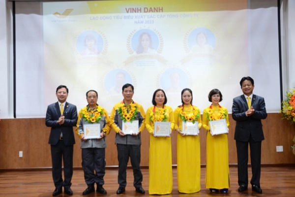 Bưu điện tỉnh Quảng Ninh: Tiếp tục đổi mới, nâng cao chất lượng phục vụ