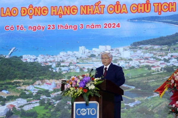 Huyện Cô Tô (Quảng Ninh) đón nhận Huân chương Lao động hạng Nhất