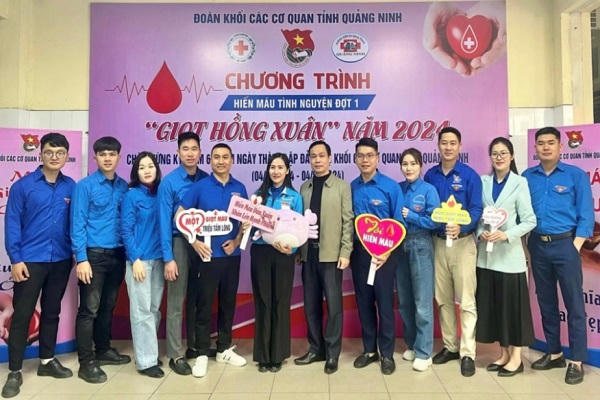 Sôi nổi các phong trào thanh niên đất Mỏ tình nguyện
