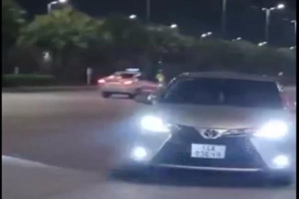 Triệu tập lái xe chạy ngược chiều đường để tránh chốt kiểm tra nồng độ cồn