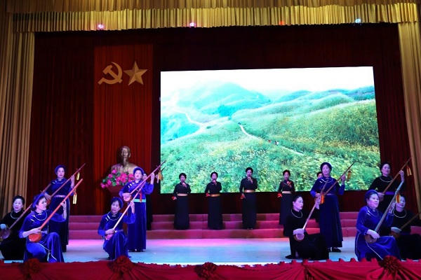 Bảo tồn và phát huy diễn xướng then Bình Liêu