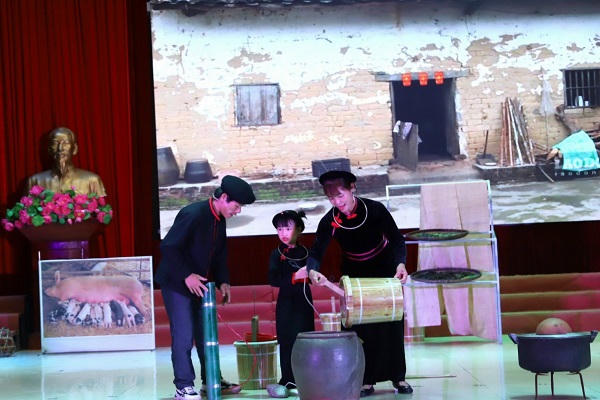 Bảo tồn và phát huy diễn xướng then Bình Liêu