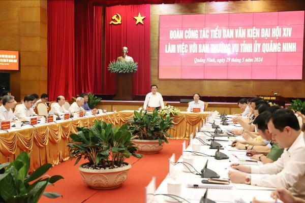 Ủy viên Bộ Chính trị Nguyễn Xuân Thắng làm việc tại Quảng Ninh