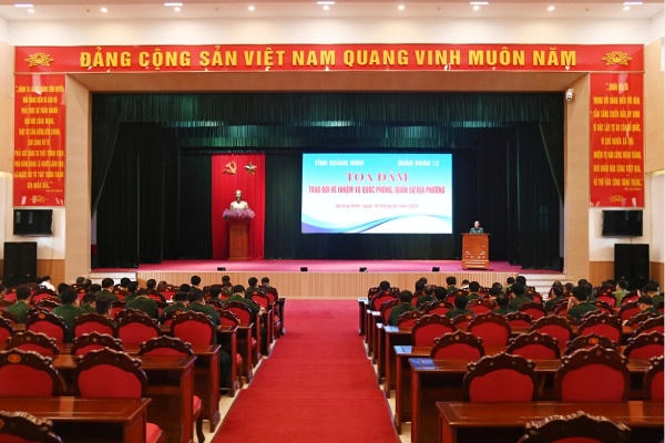 Tọa đàm trao đổi về nhiệm vụ quốc phòng, quân sự địa phương tại tỉnh Quảng Ninh