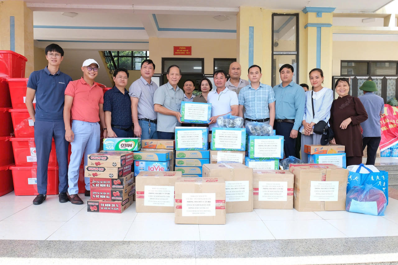 Nước sông Cầu xuống chậm, 5.200 người dân Mai Đình (Bắc Giang) sống cảnh ngập lụt