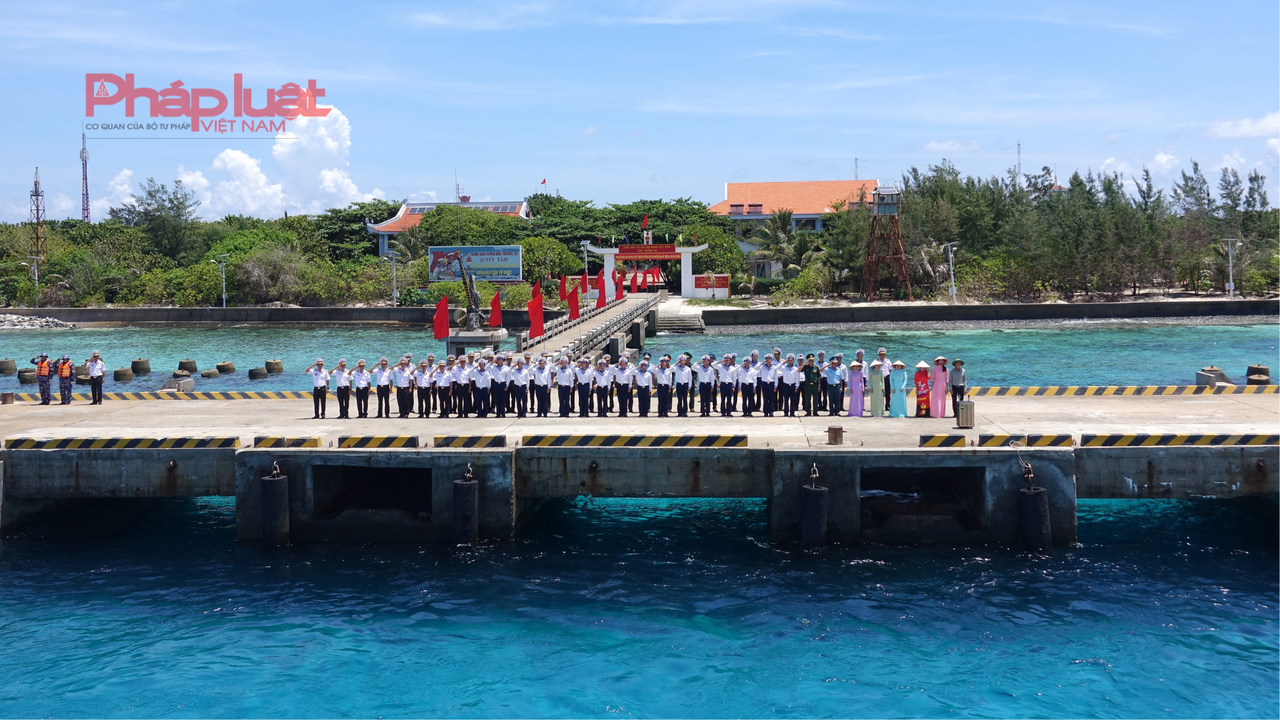 Những “khu rừng xanh” kỳ vỹ giữa đại dương