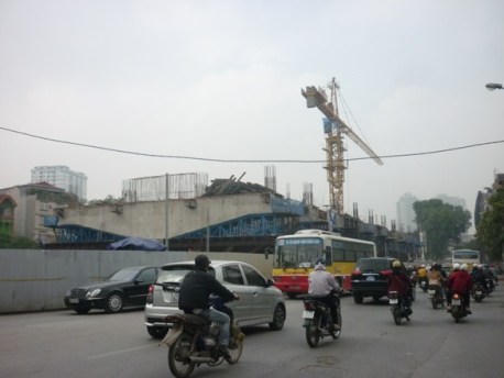 Ngắm "lá phổi xanh" ngày càng co ngót lại giữa Thủ đô