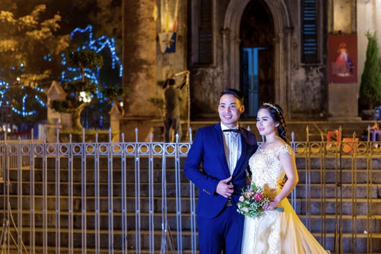 Ngắm Giáng sinh về lung linh trên phố phường Hà Nội
