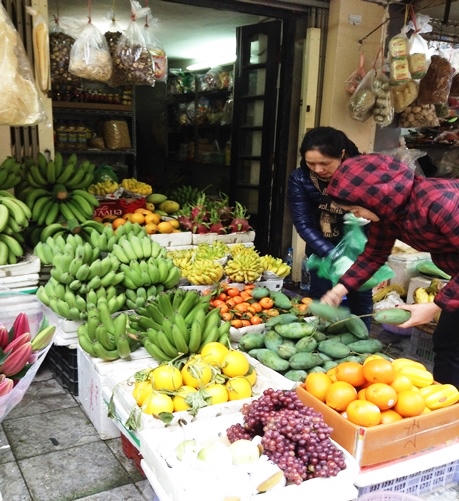 Người Hà Nội hối hả tiễn ông Công ông Táo về trời