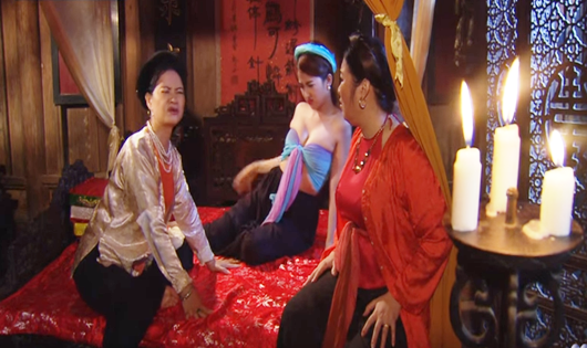 Hài Tết 2016: Hình ảnh sexy lên ngôi, tiếng cười chìm xuống