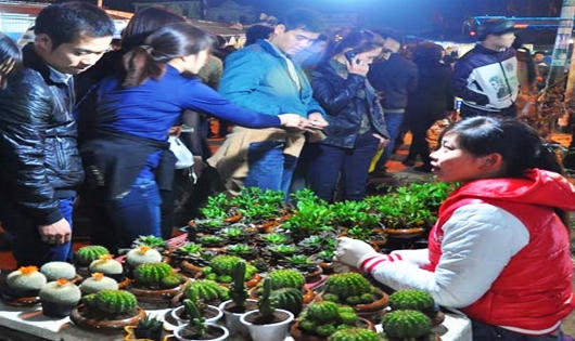 Hôm nay, chợ Viềng cầu may vào phiên họp chính 