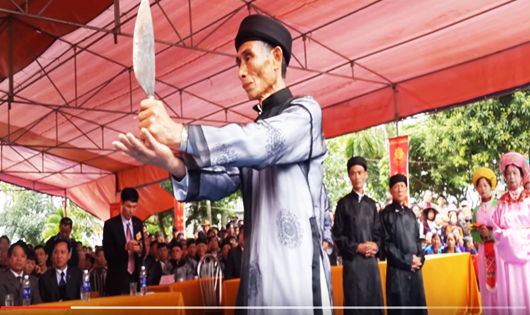 Hội thề "lấy của công làm của tư, thần linh đả tử"