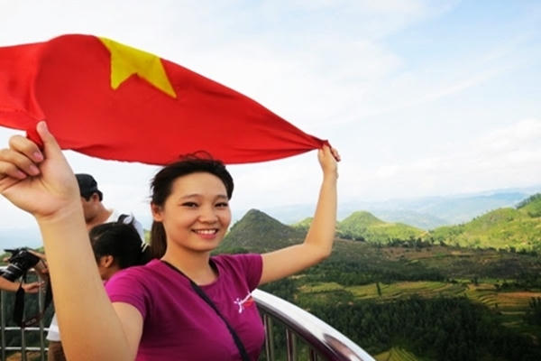 Ngắm cột cờ đẹp như tranh vẽ nơi địa đầu Tổ quốc