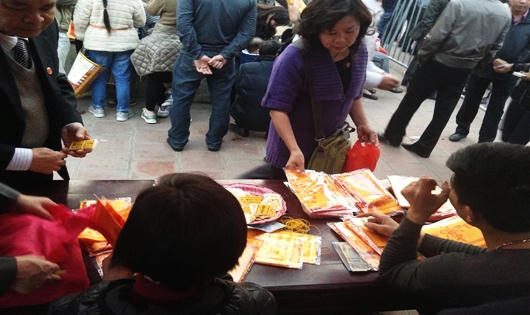 Nam Định: Hàng vạn người chen chân dự lễ khai ấn đền Trần