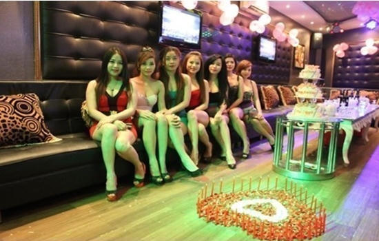 Trong thế giới của” gái Hà Nội lặn lội thâu đêm"