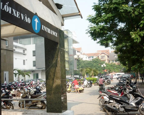 Phấp phỏng sống ở chung cư: Chạy vào đâu nếu... cháy?