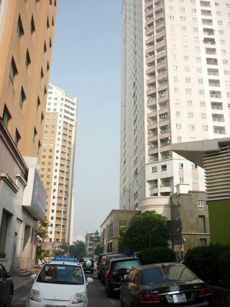 Phấp phỏng sống ở chung cư: Chạy vào đâu nếu... cháy?