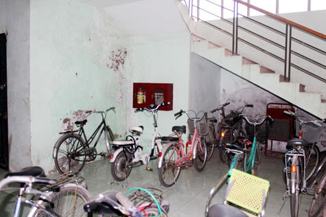 Phấp phỏng sống ở chung cư: Chạy vào đâu nếu... cháy?