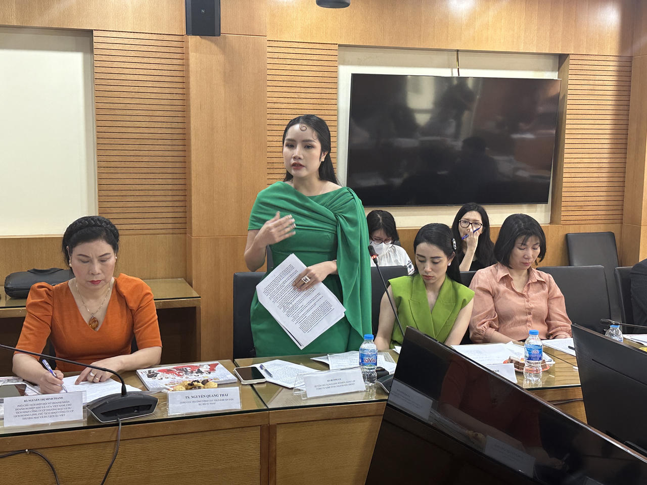 Tọa đàm "Đưa Nghị quyết 27-NQ/TW vào cuộc sống – Xây dựng hành lang pháp lý đáp ứng yêu cầu mới cho doanh nghiệp”