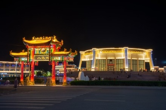 Độc đáo thành phố bát quái không đèn giao thông, không tắc đường