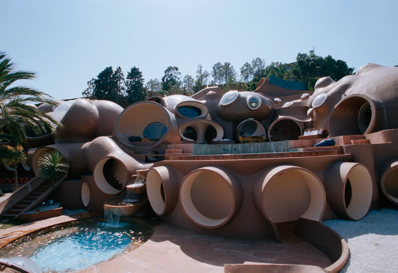 Khám phá 8 ngôi nhà độc đáo nhất thế giới