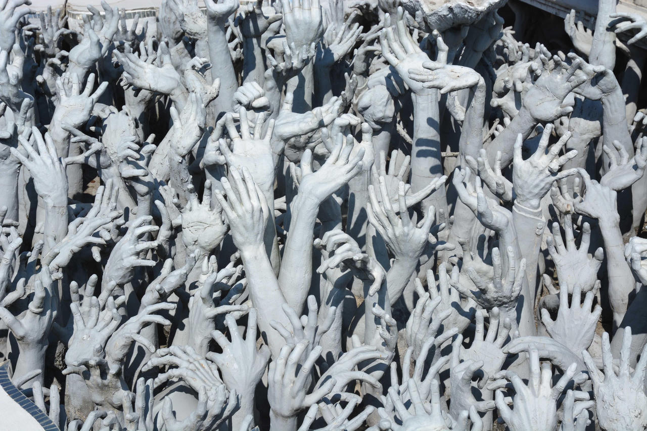 Chiêm ngưỡng ngôi chùa trắng huyền ảo giữa những tầng mây