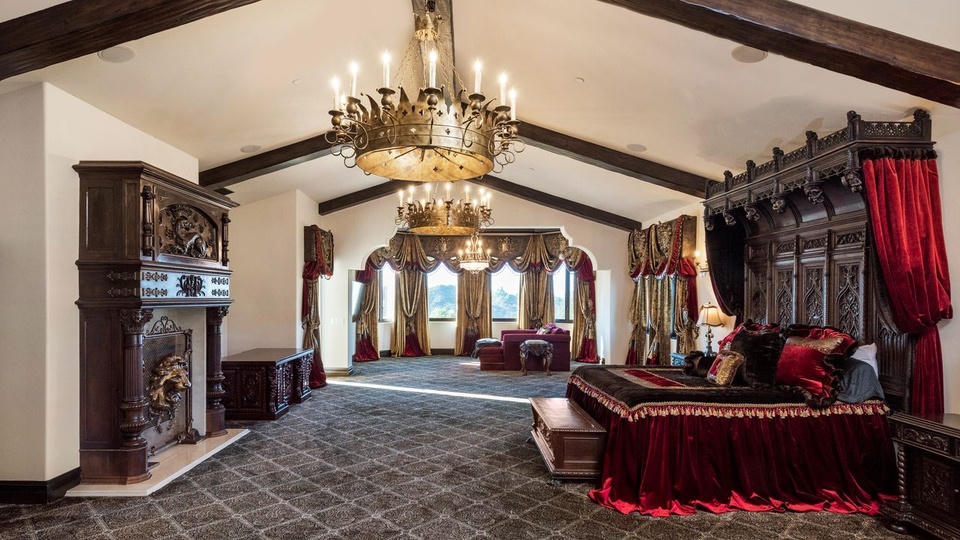 Ngắm nhìn dinh thự 1.400 m2 lấy cảm hứng từ “Harry Potter”