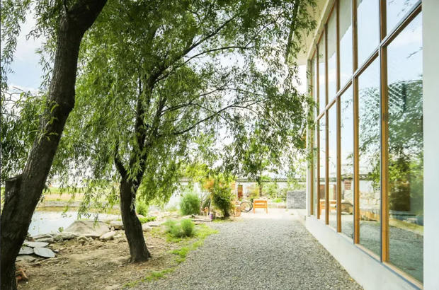 Cảm động 4 anh em góp tiền xây biệt thự 700m2 báo hiếu cha mẹ