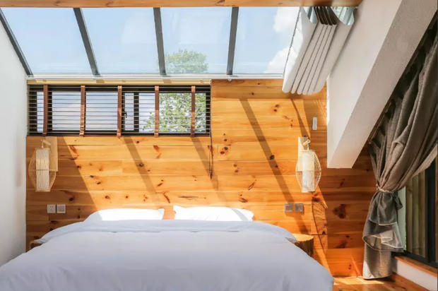 Cảm động 4 anh em góp tiền xây biệt thự 700m2 báo hiếu cha mẹ