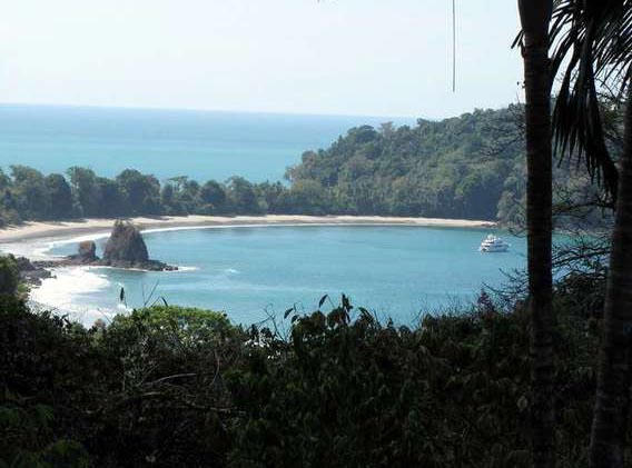 Ngôi nhà "độc nhất vô nhị" trên thế giới được làm bằng máy bay hỏng