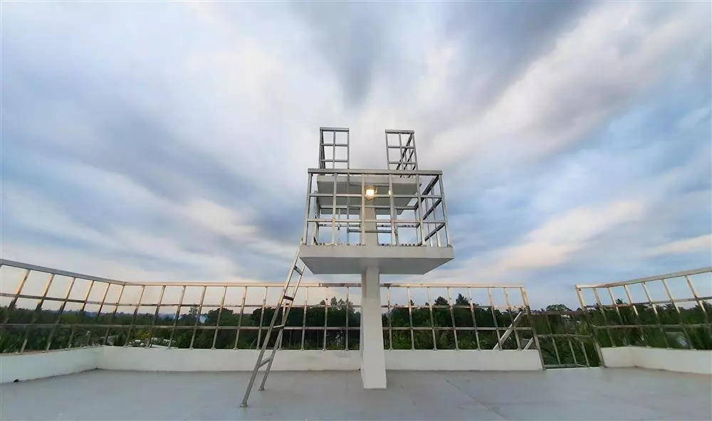 Kỳ lạ ngôi nhà giống du thuyền ở miền Tây trị giá 5 tỷ đồng