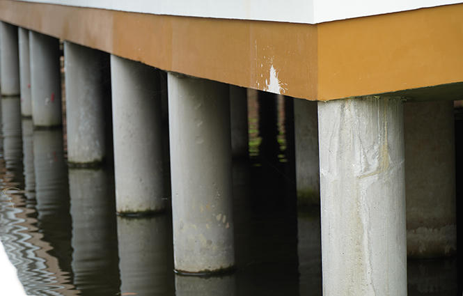 Kỳ lạ ngôi nhà giống du thuyền ở miền Tây trị giá 5 tỷ đồng