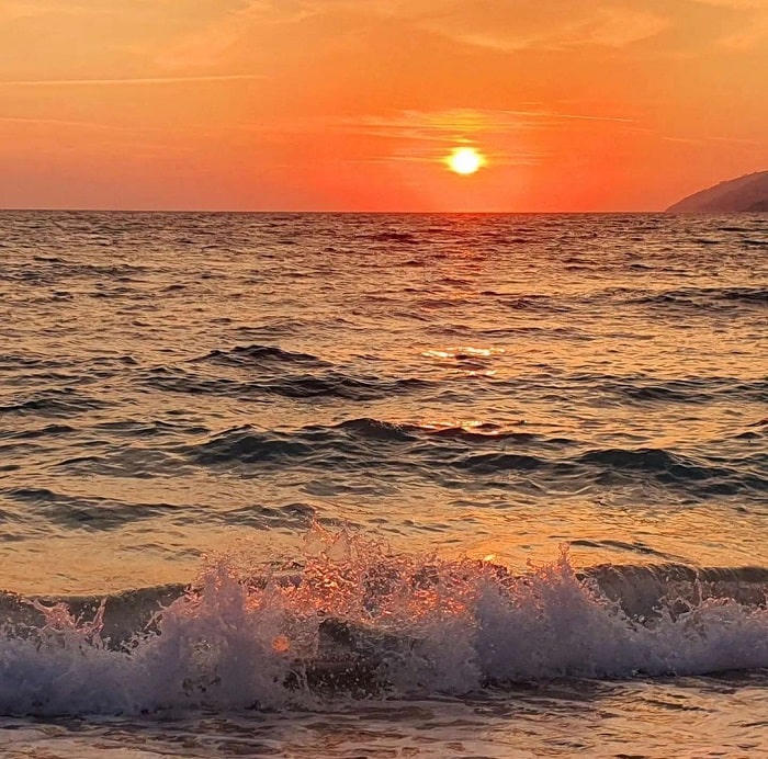 "Thích thú" với bãi biển có khả năng “biến hình”