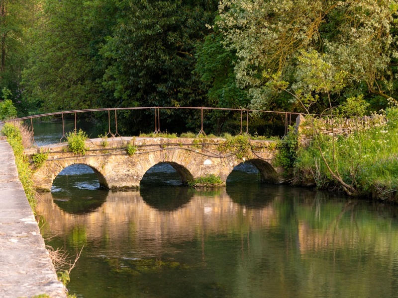Tham quan làng cổ Bibury - Ngôi làng đẹp nhất nước Anh