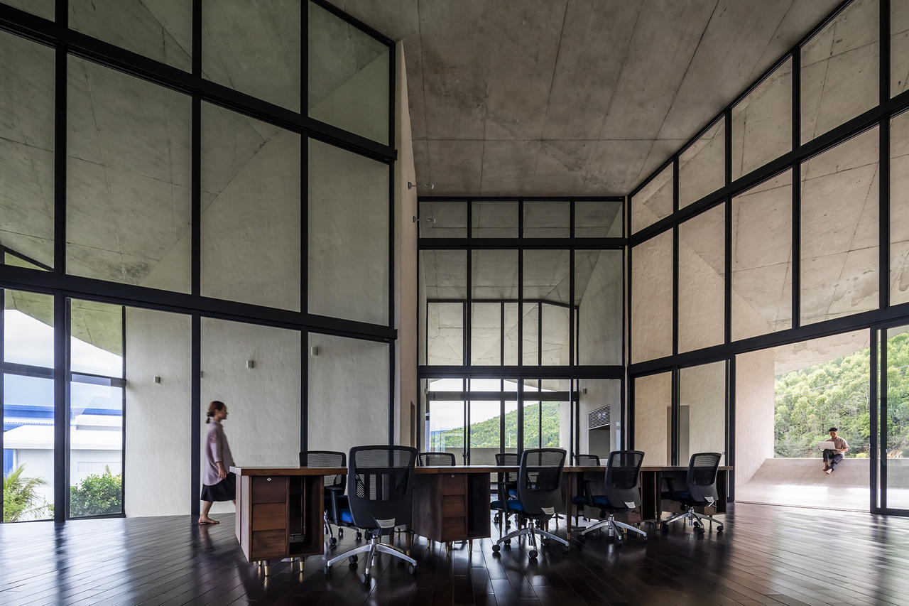 Chiêm ngưỡng tòa nhà 'đội nón lá' đoạt giải kiến trúc Quốc tế