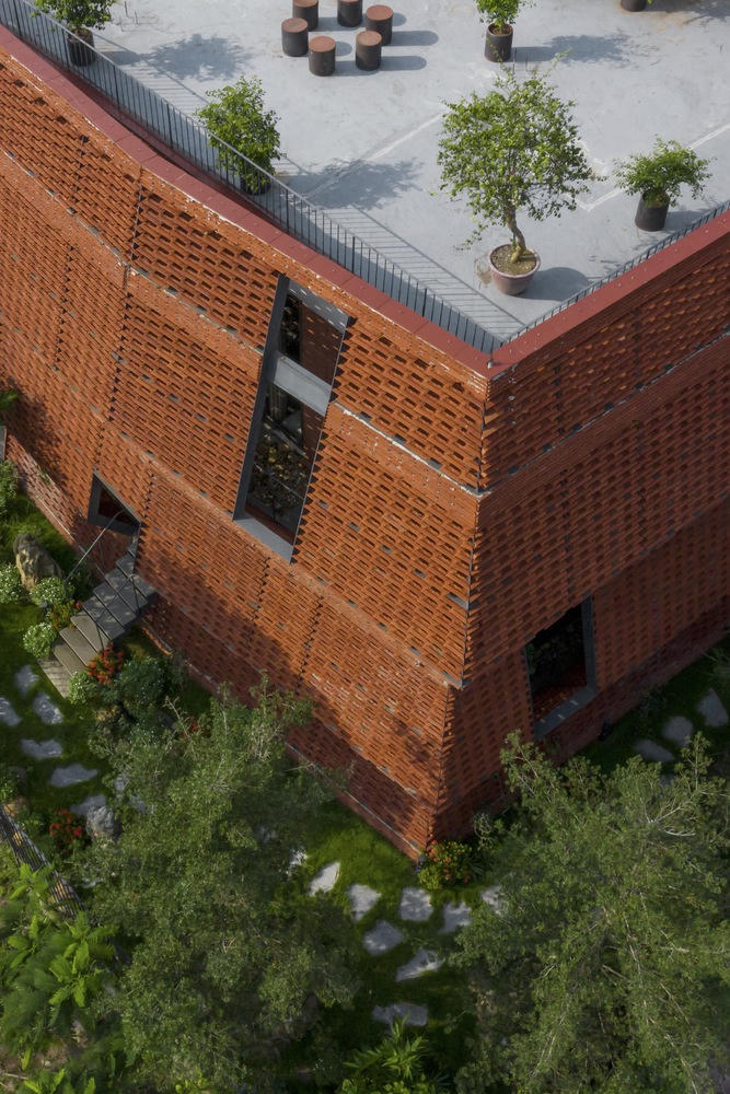 Ngắm nhìn ngôi nhà Việt dùng ngói làm mặt tiền đầy ấn tượng